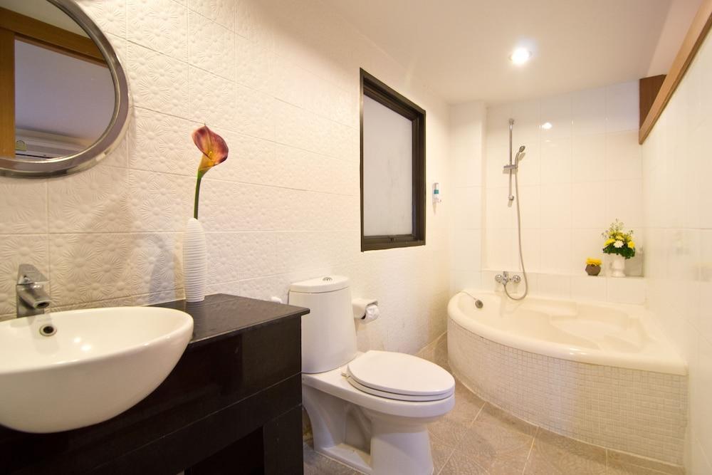 Bella Villa Metro Pattaya Exterior foto